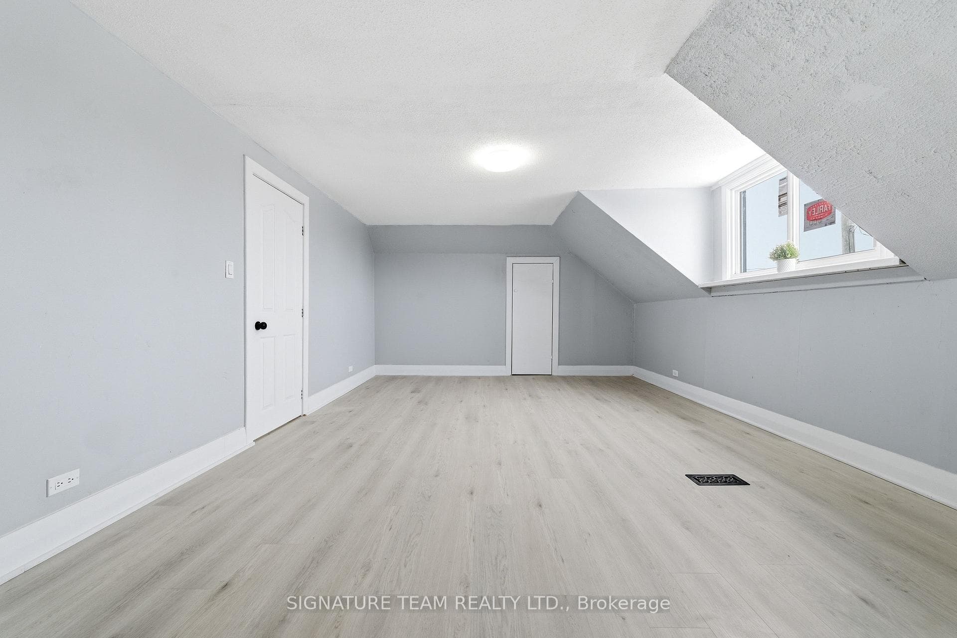 756 Pembroke Street photo 20