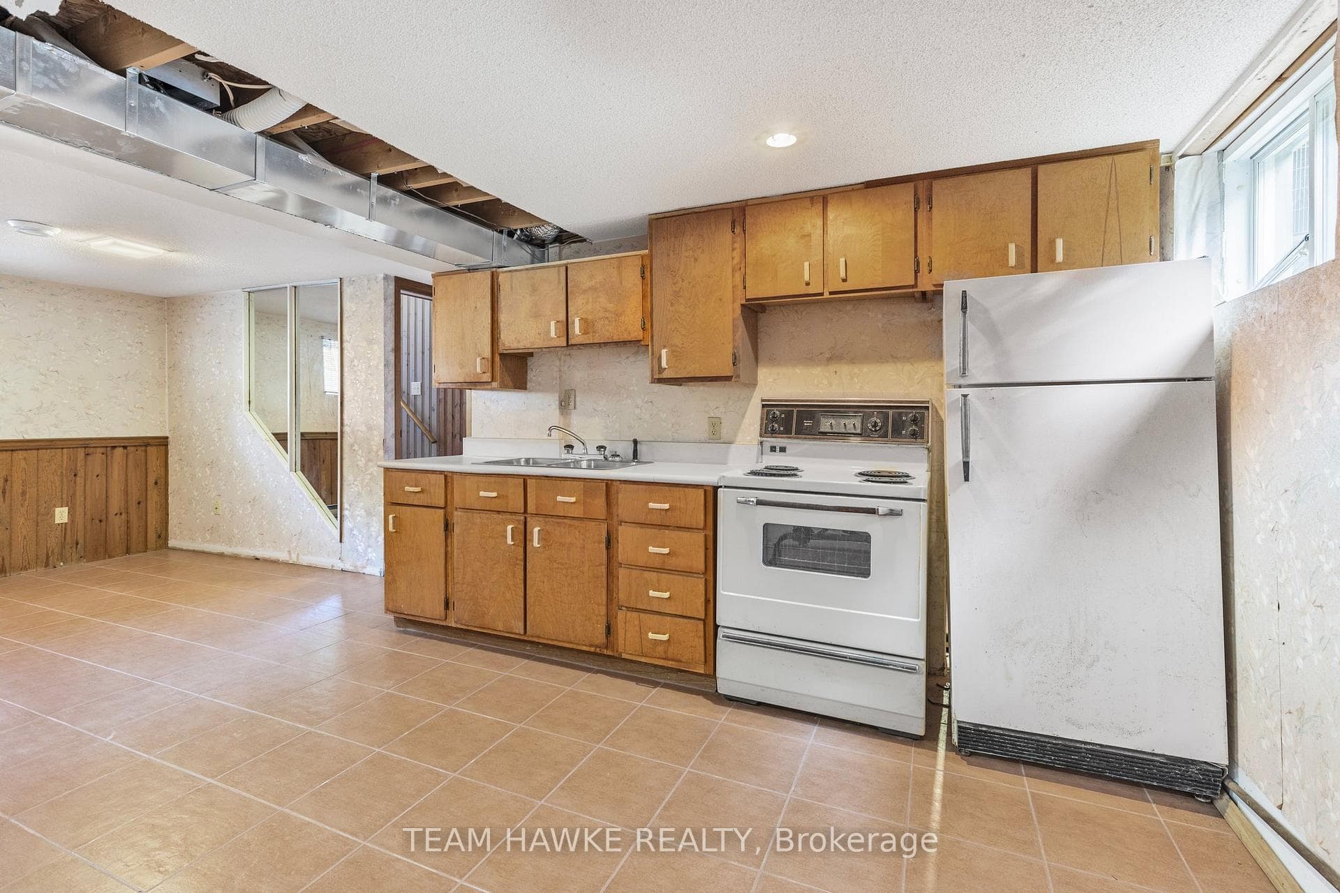 818 Birchwood Drive photo 20