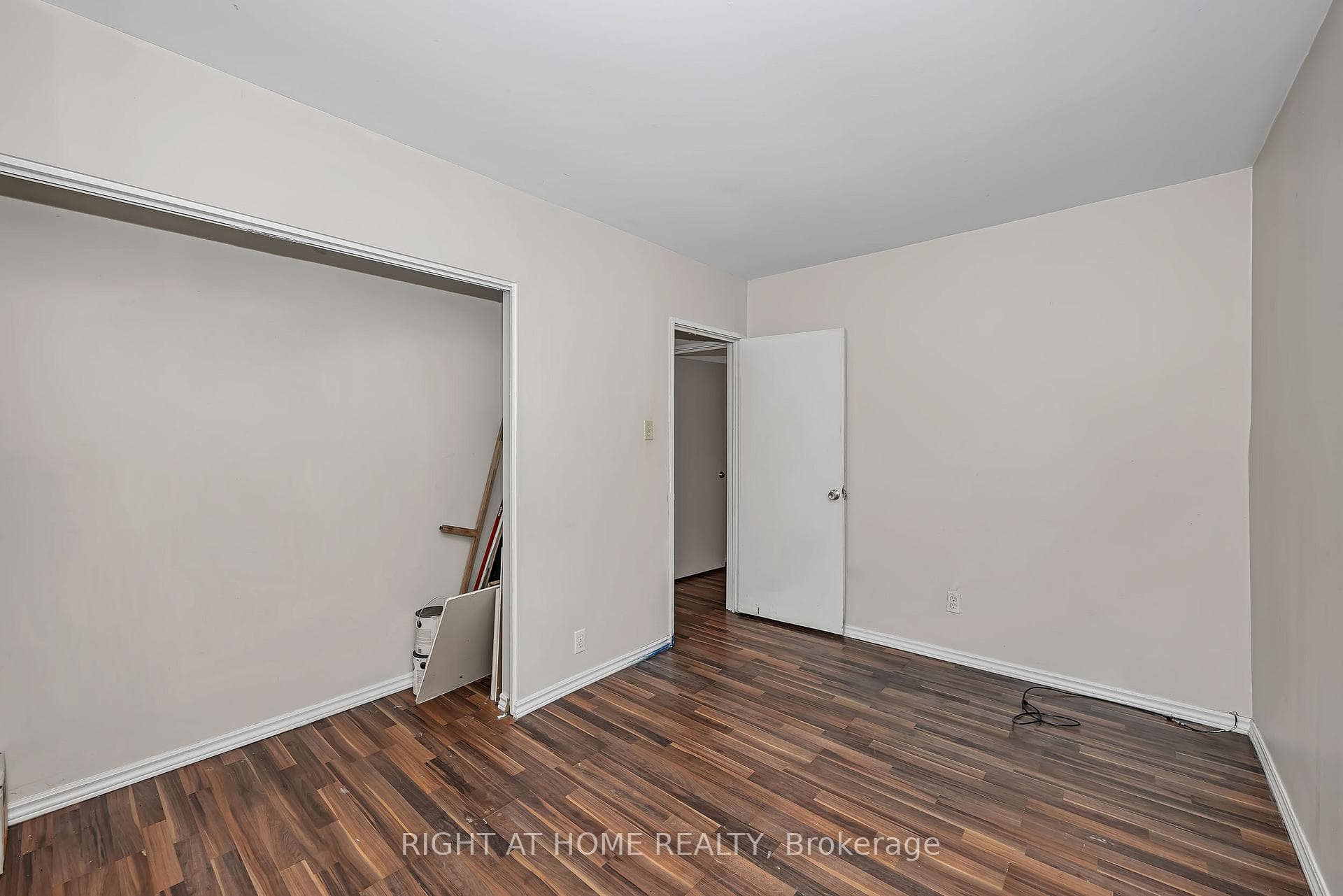 24 Largo Crescent photo 25