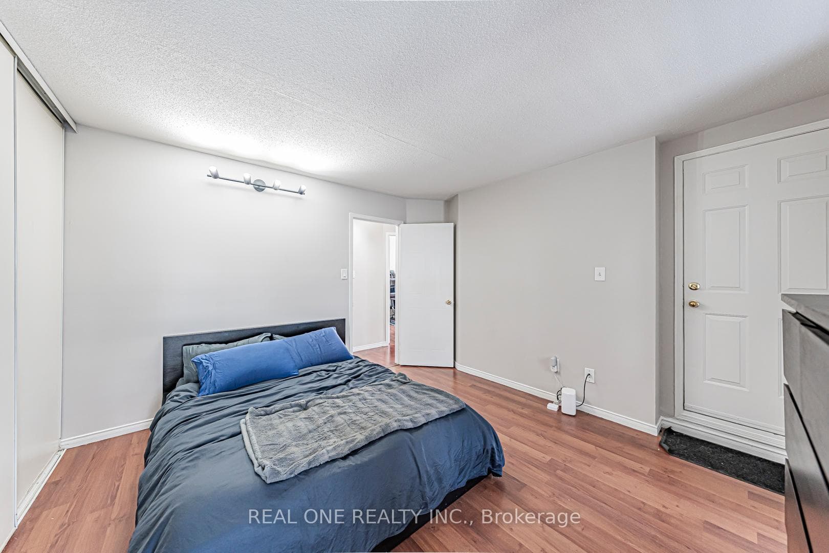 66 Sidney Belsey Crescent Unit 301 photo 34