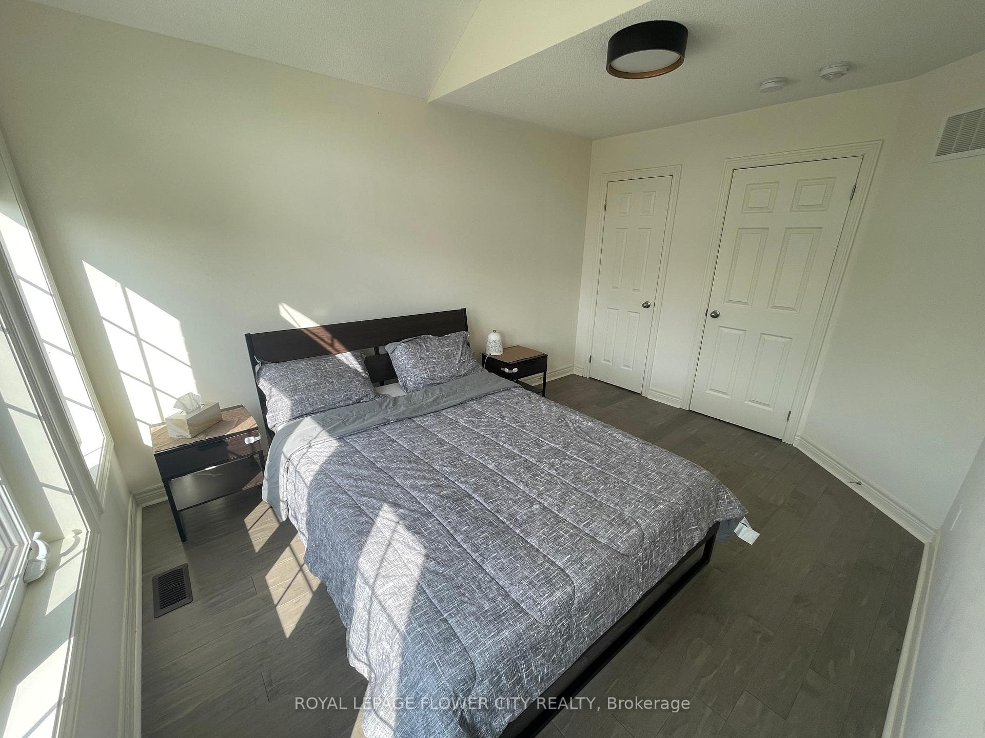 486 Downes Jackson Heights photo 26