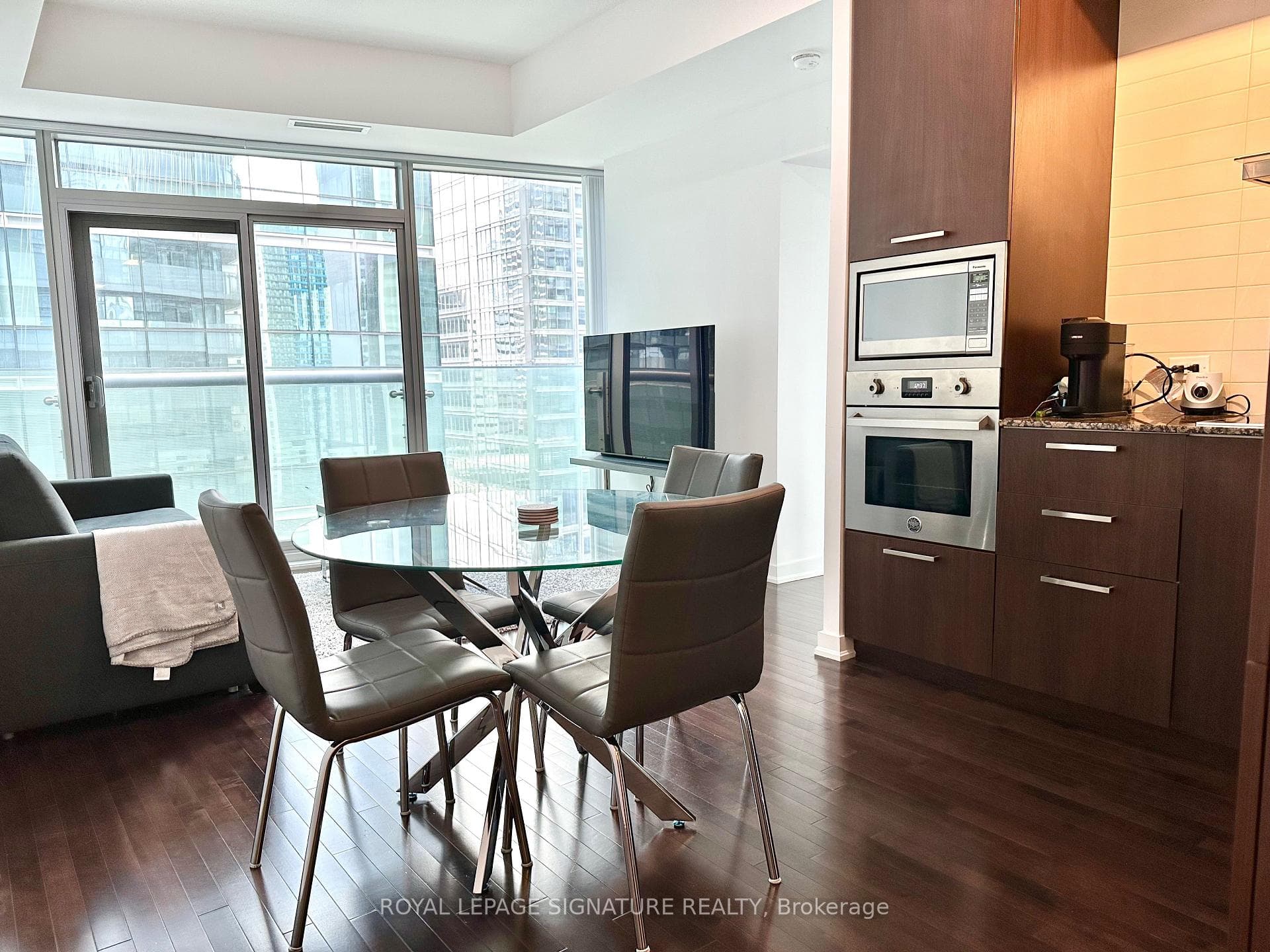 14 York Street Unit 1310 photo 2