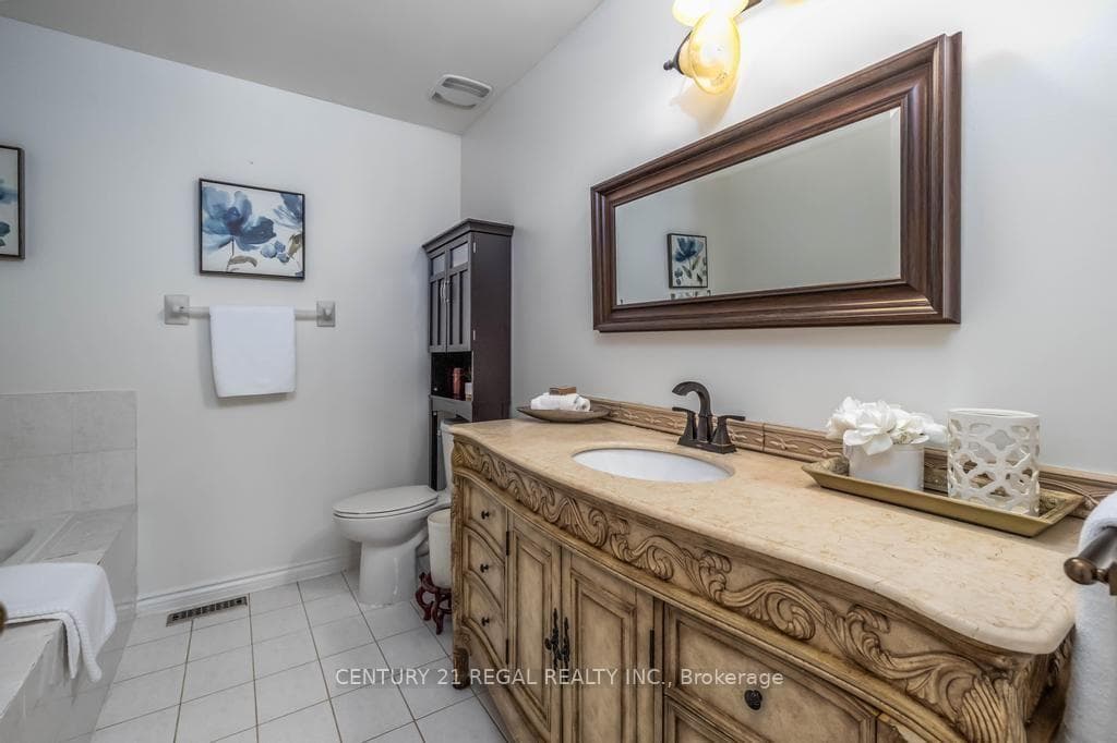 43 Waterton Crescent photo 21