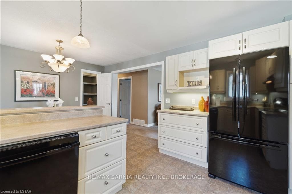 5600 BLACKWELL Side Road Unit 490 photo 13