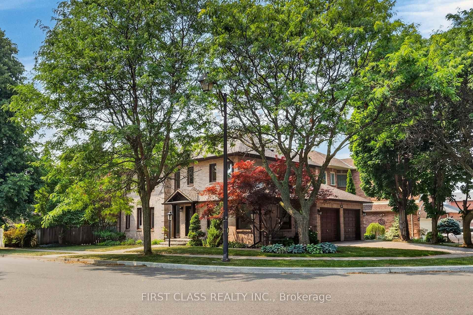 19 Tomlinson Circle photo 40