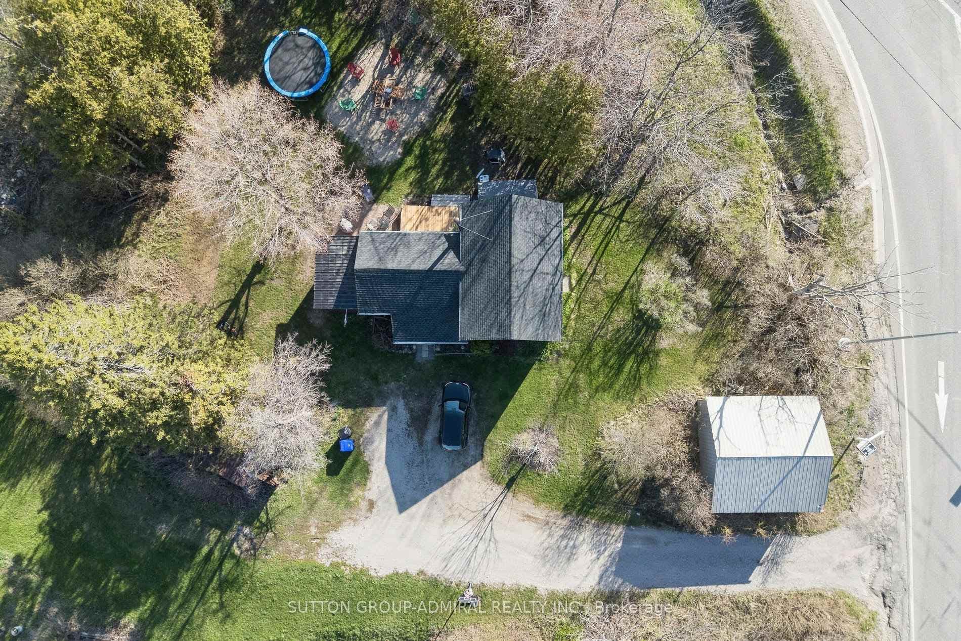 1662 Penley Road photo 4