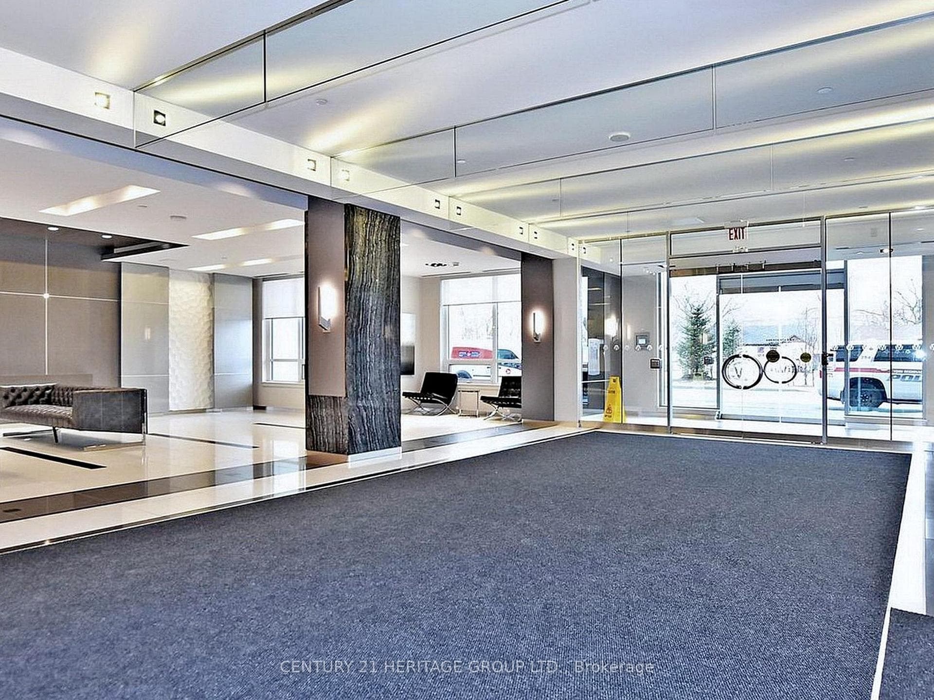 7165 Yonge Street Unit 535 photo 4