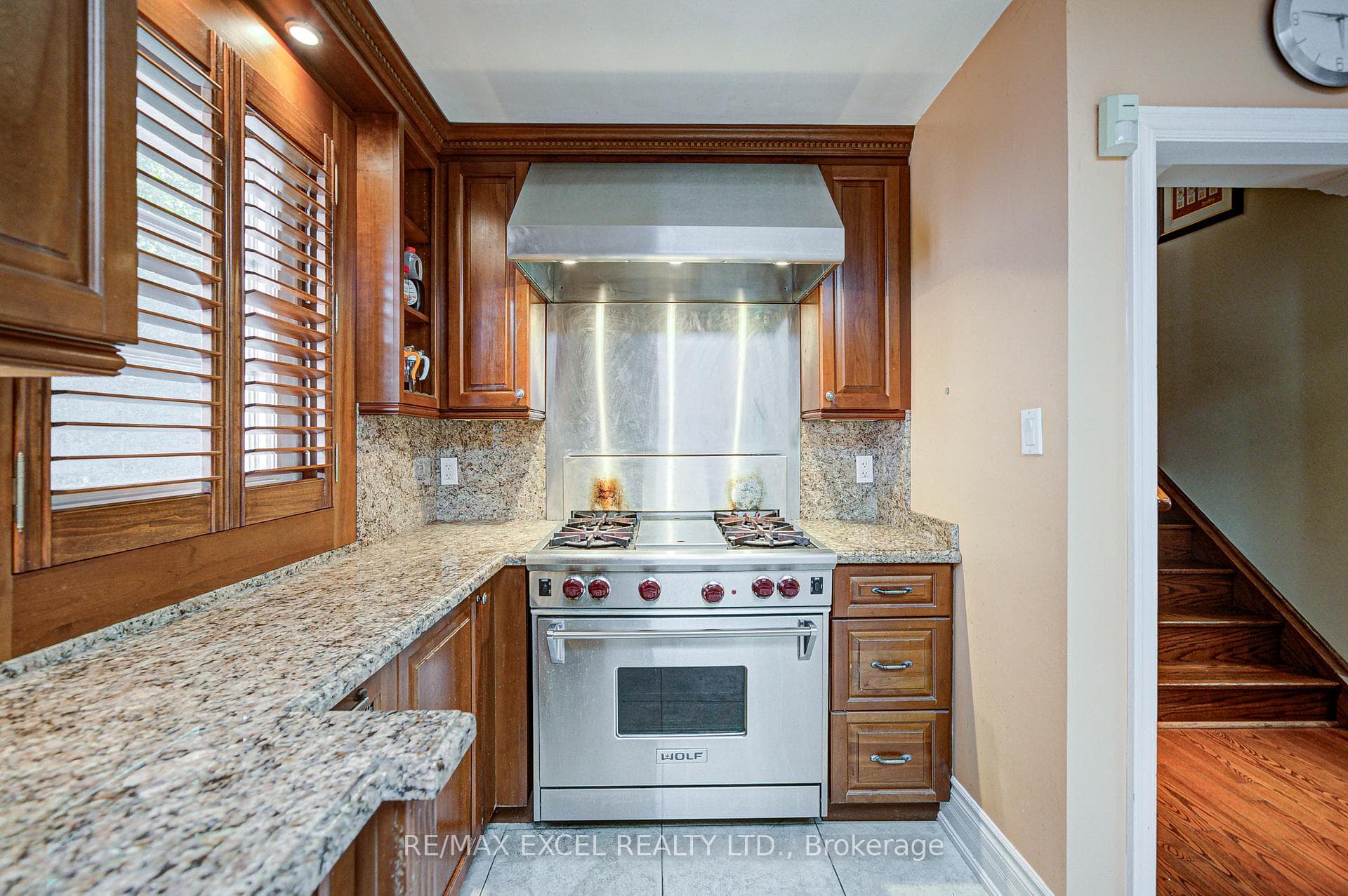 108 Babcombe Drive photo 34