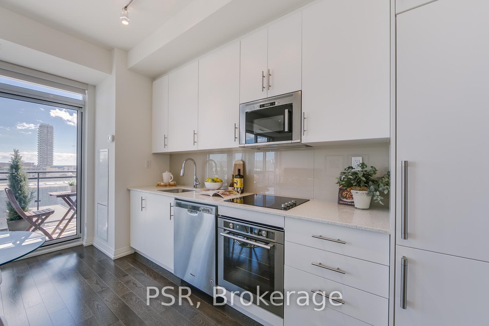 460 Adelaide Street Unit 1629 photo 7