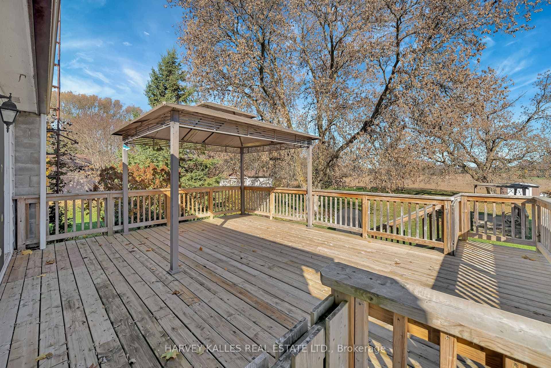 1075 County Rd 10 Road photo 14