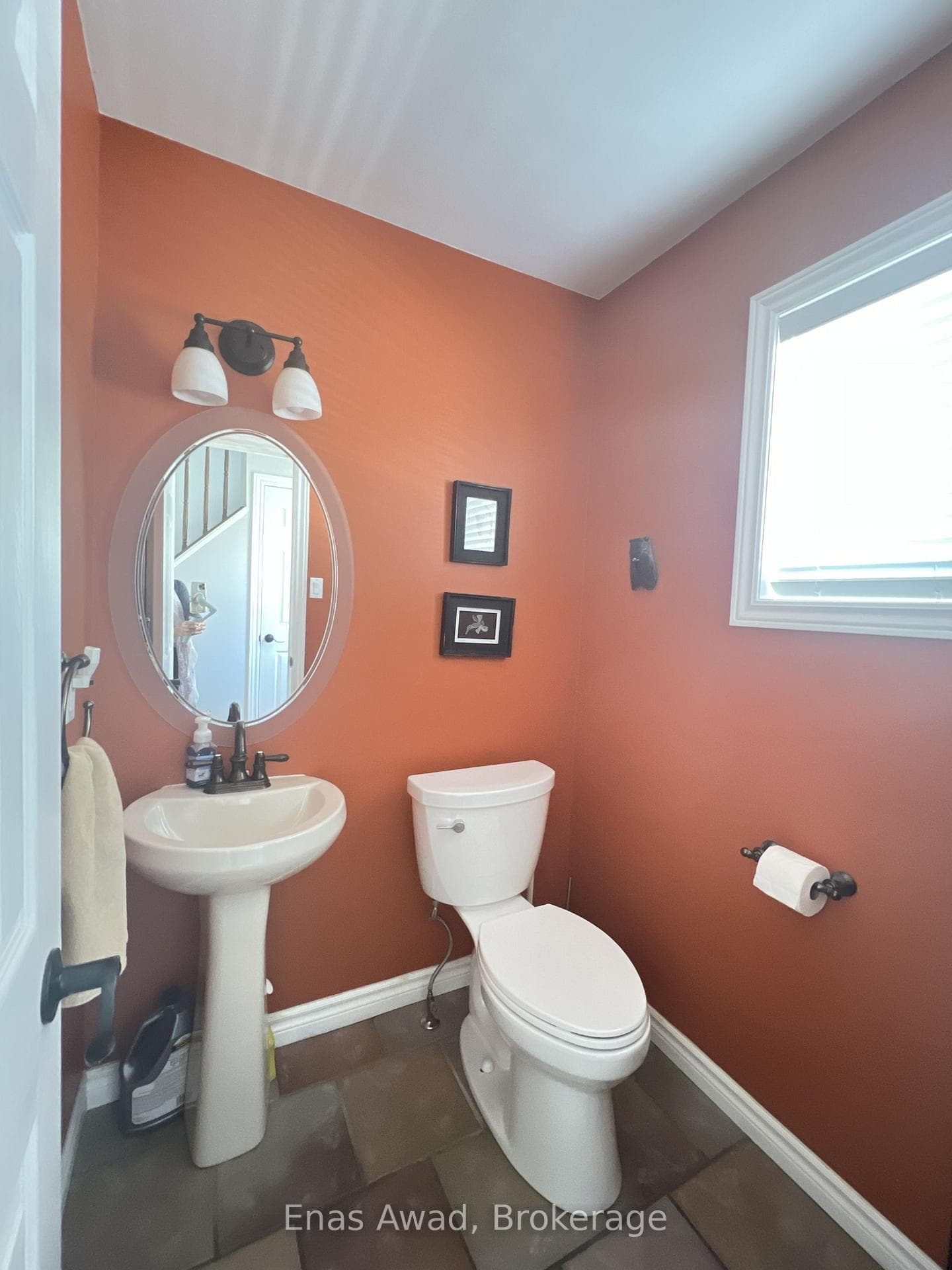 155 Shearer Crescent photo 18