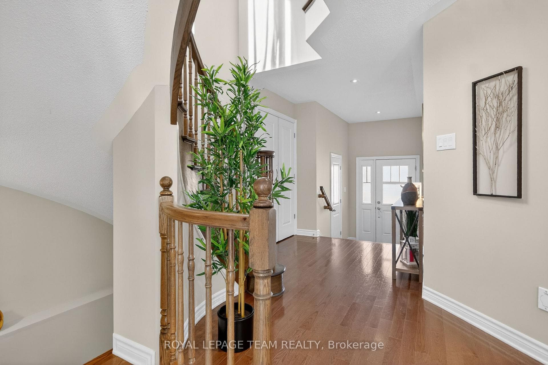 526 PAINE Avenue photo 23