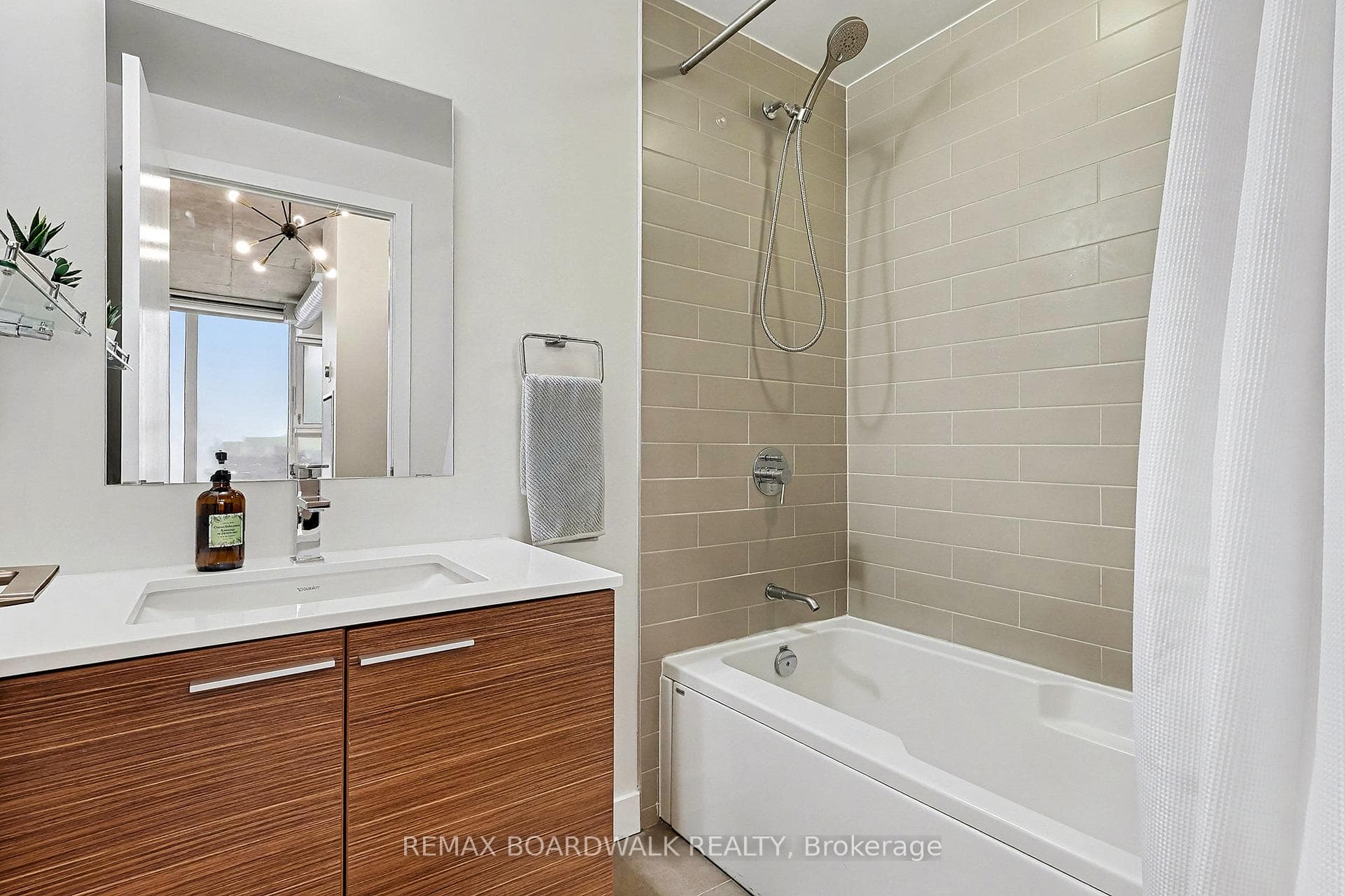 354 Gladstone Avenue Unit 710 photo 22