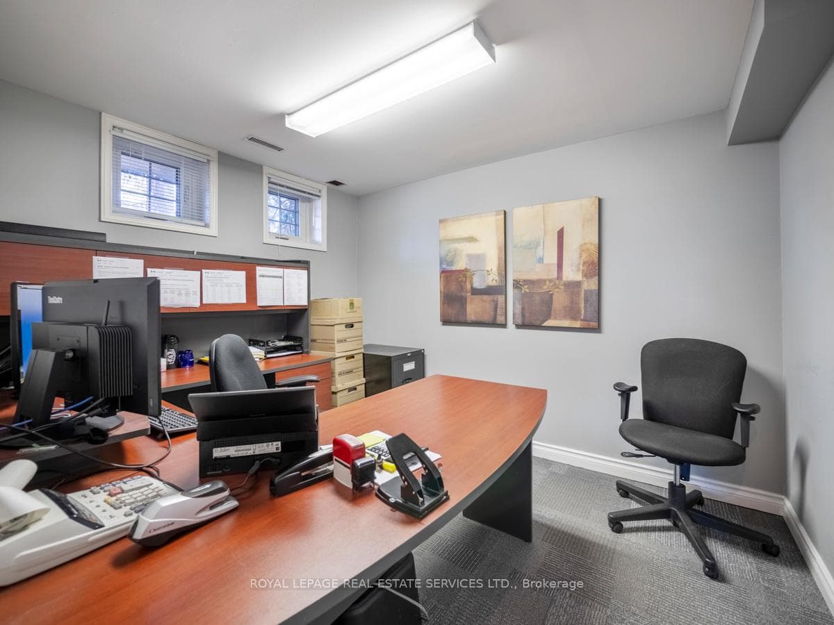 1494 Islington Avenue photo 31