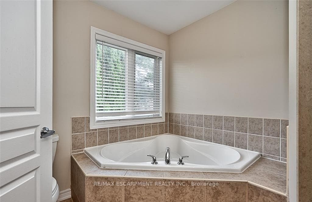 Ensuite Bath