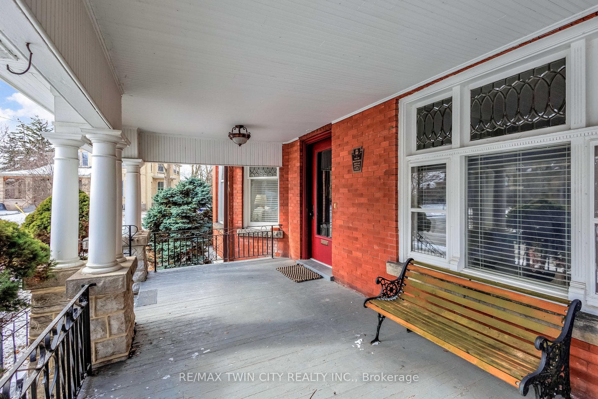 58 Lorne Crescent photo 5