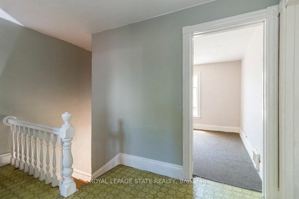 361 Cumberland Avenue photo 17