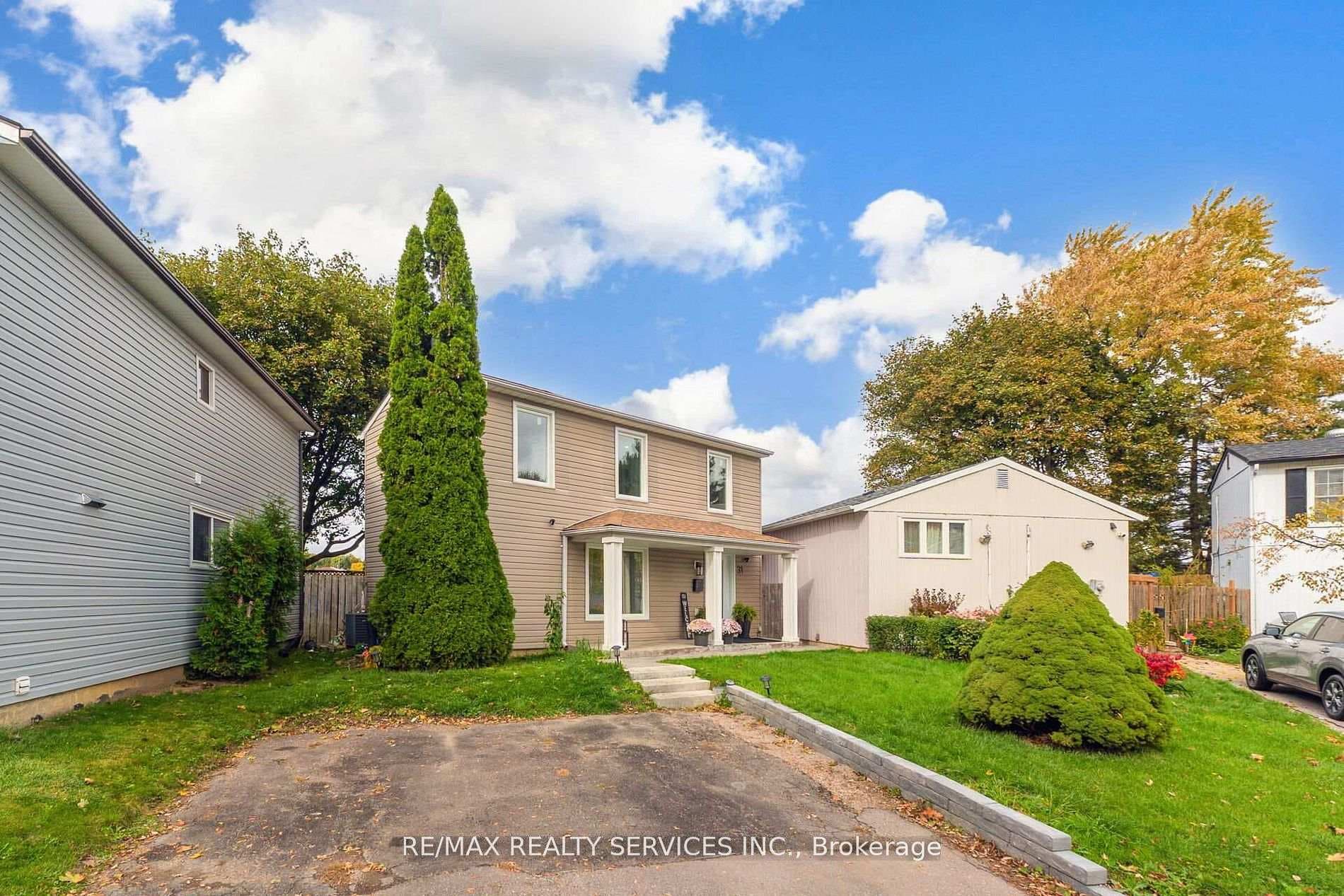 31 Huntingwood Crescent photo 3