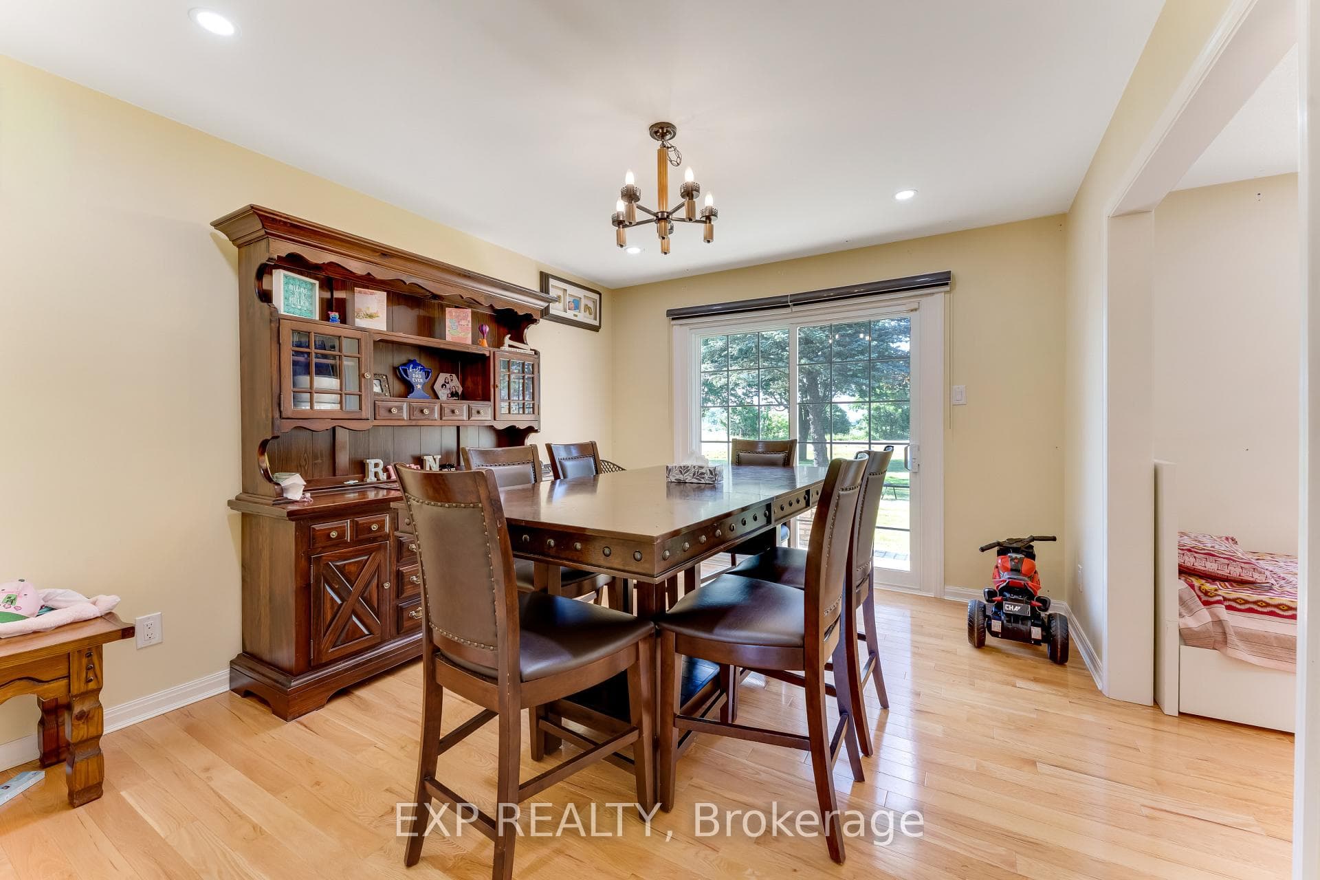 2047 Hamilton Road photo 30