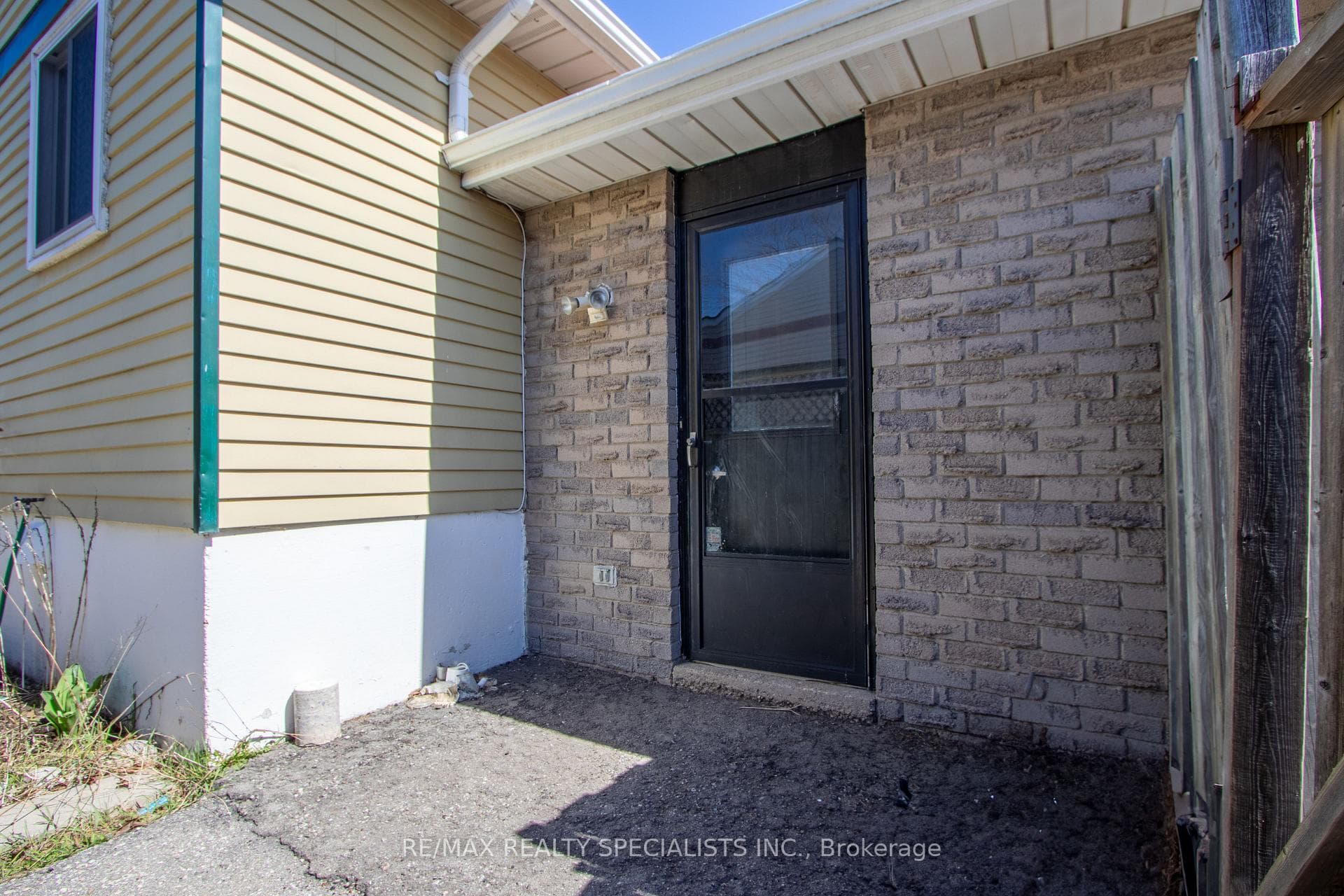 44 Manor Crescent Unit (Upper) photo 20