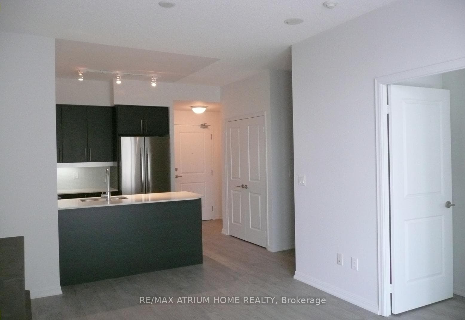 65 East Liberty Street Unit 1509 photo 4