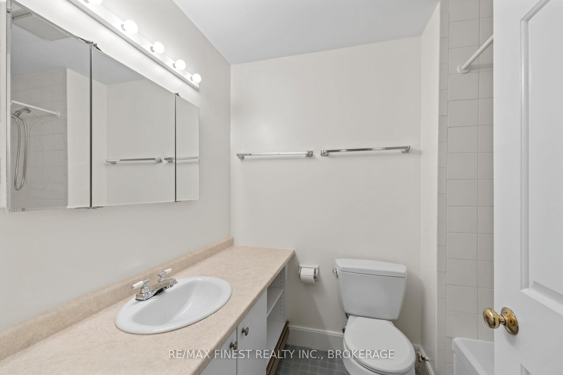 2 Bay Street Unit 303 photo 29