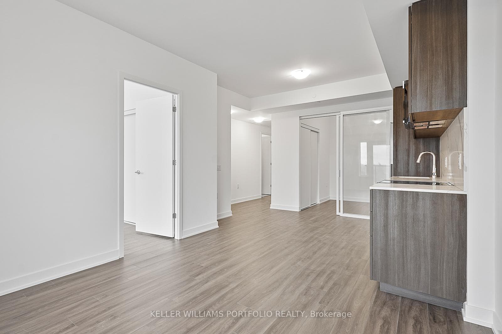 7439 Kingston Road Unit 508A photo 8