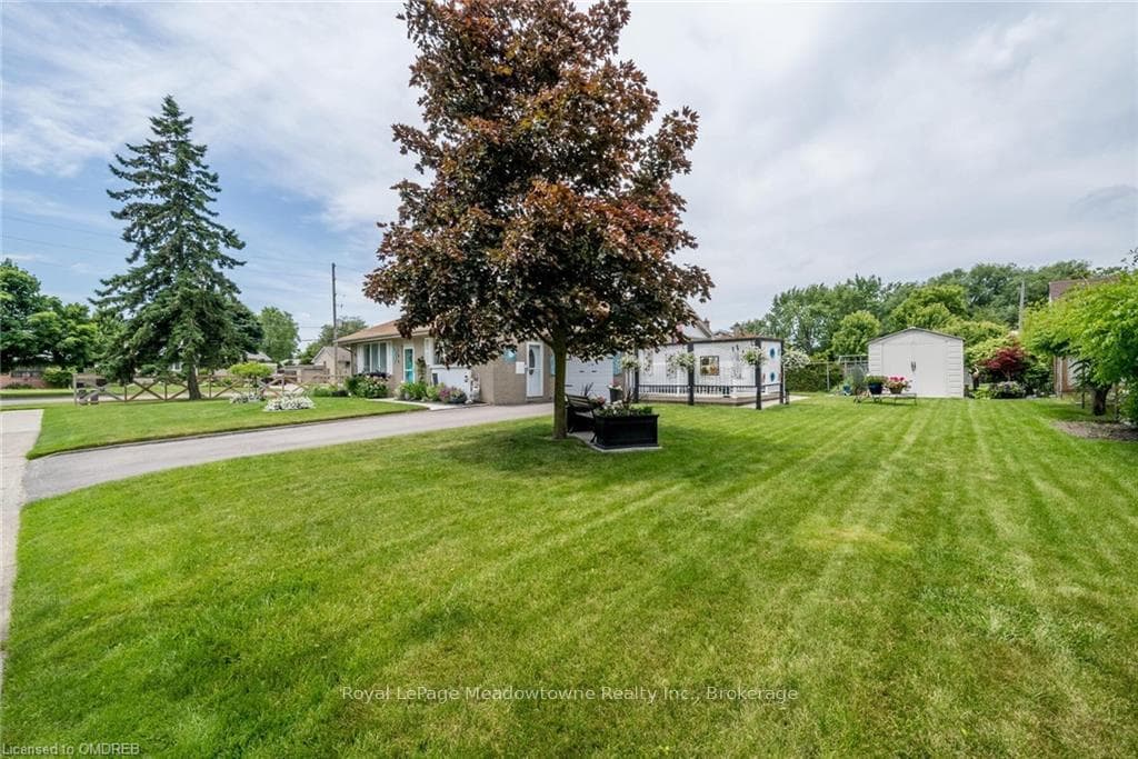 164 PRINCE CHARLES Drive photo 34