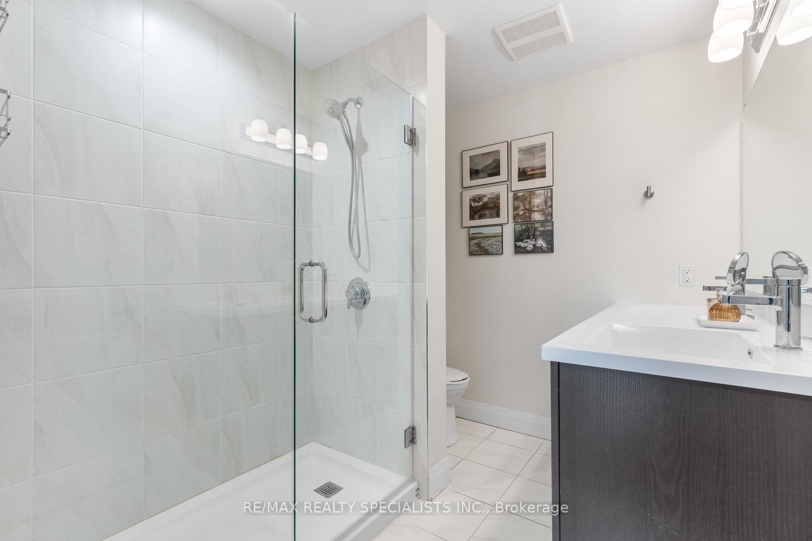 Ensuite Bathroom With Upgraded Shower