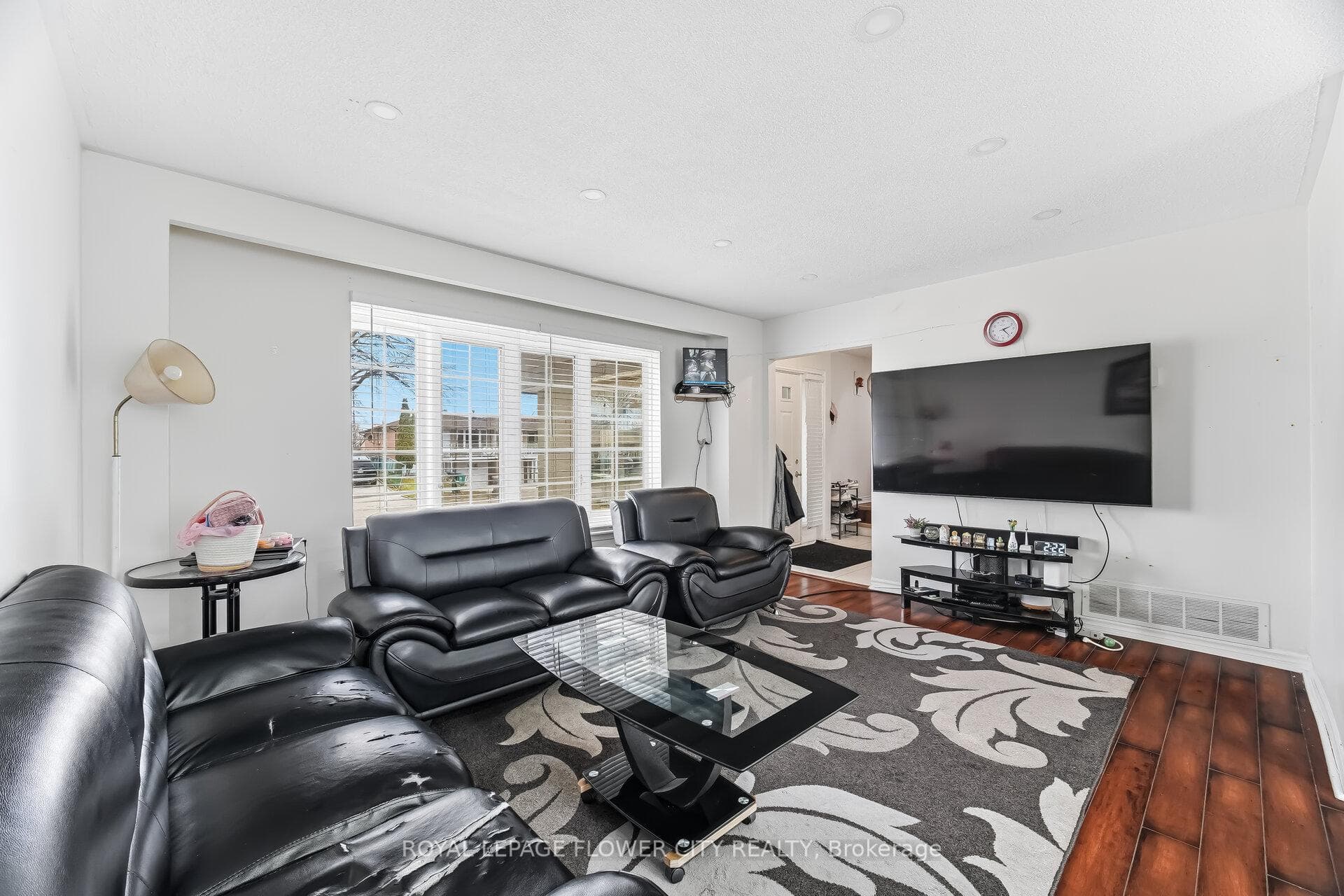 3027 Coral Drive photo 10
