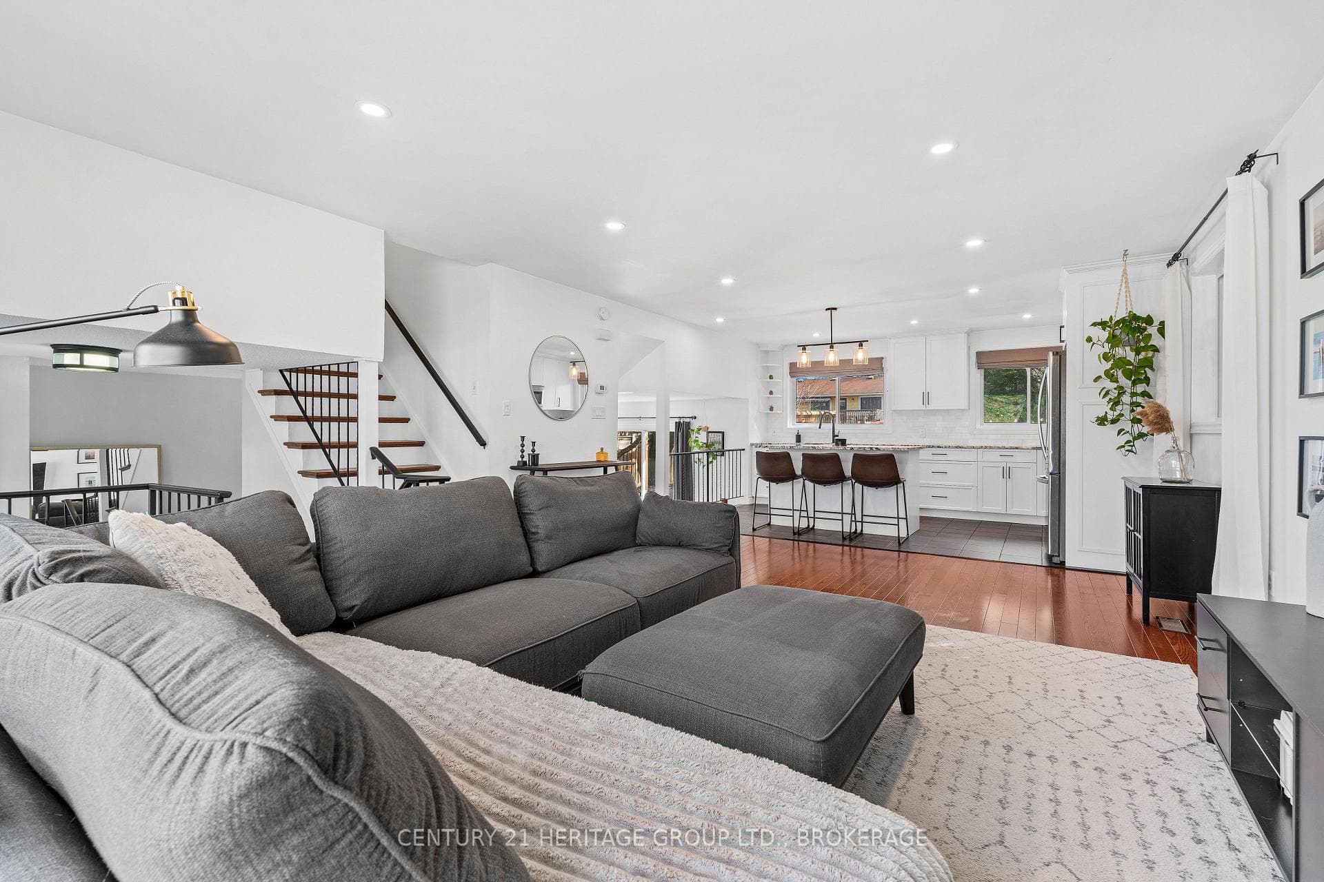 753 Allum Avenue photo 9