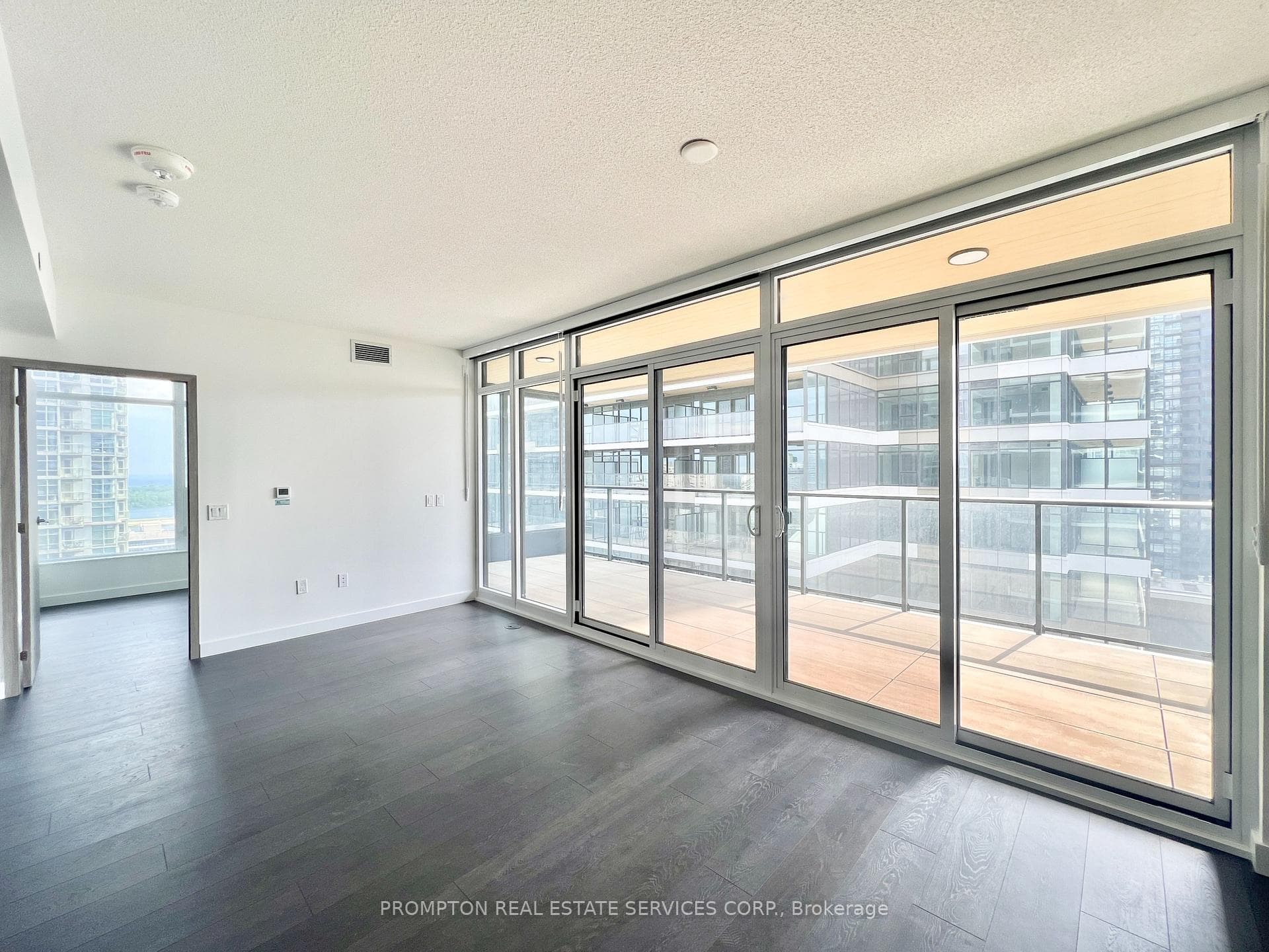 1 Concord Cityplace Way Unit 2810 photo 3