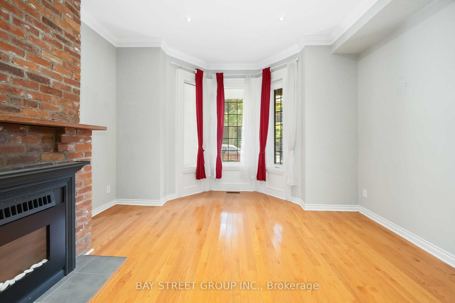 192 Seaton Street photo 4