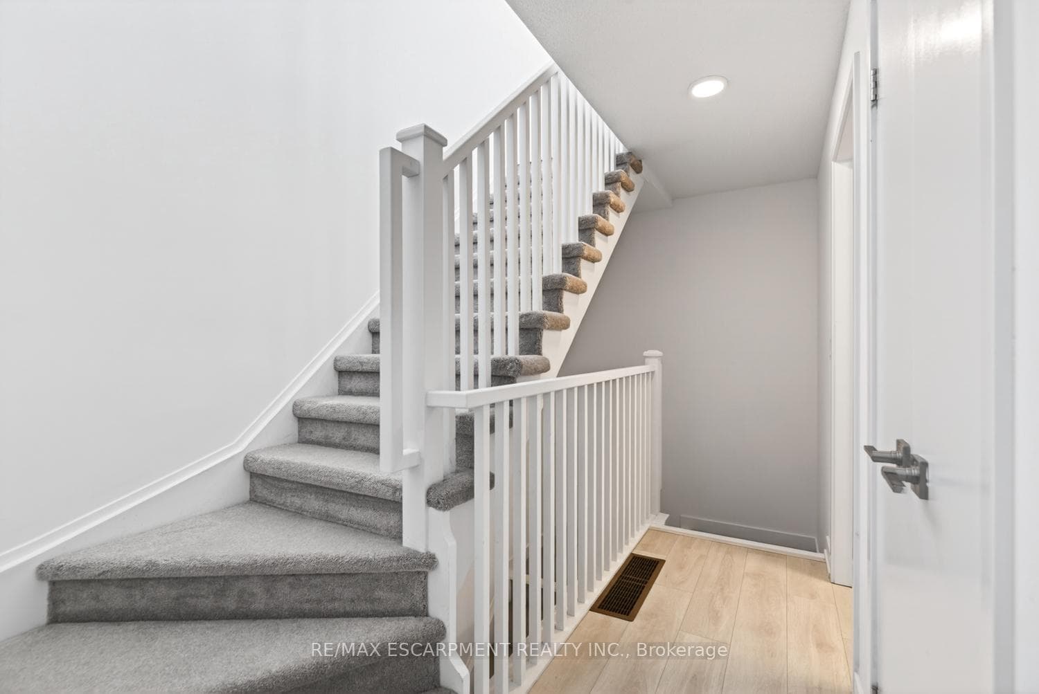 1121 Cooke Boulevard Unit 32 photo 25