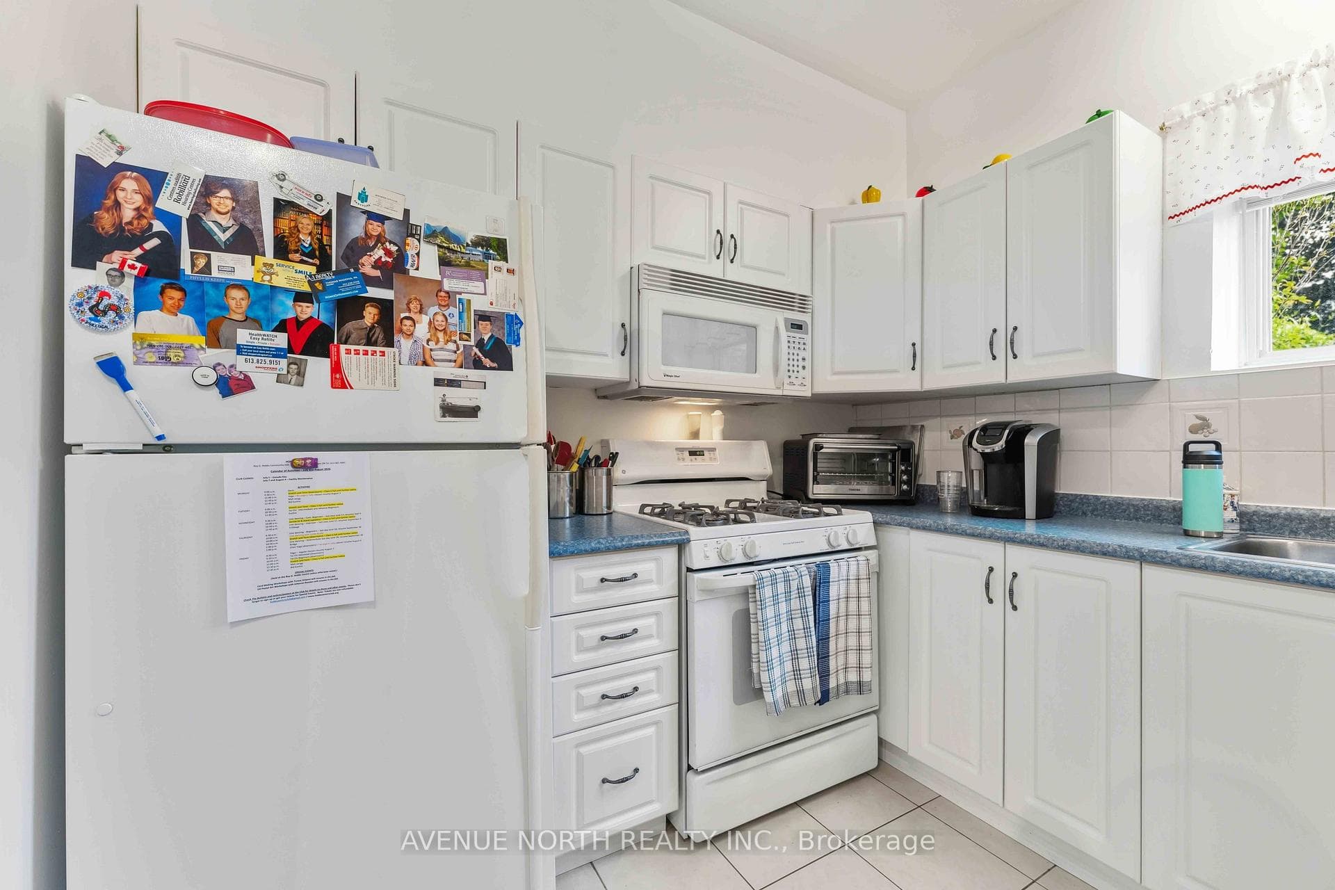 6803 Barsona Place photo 31