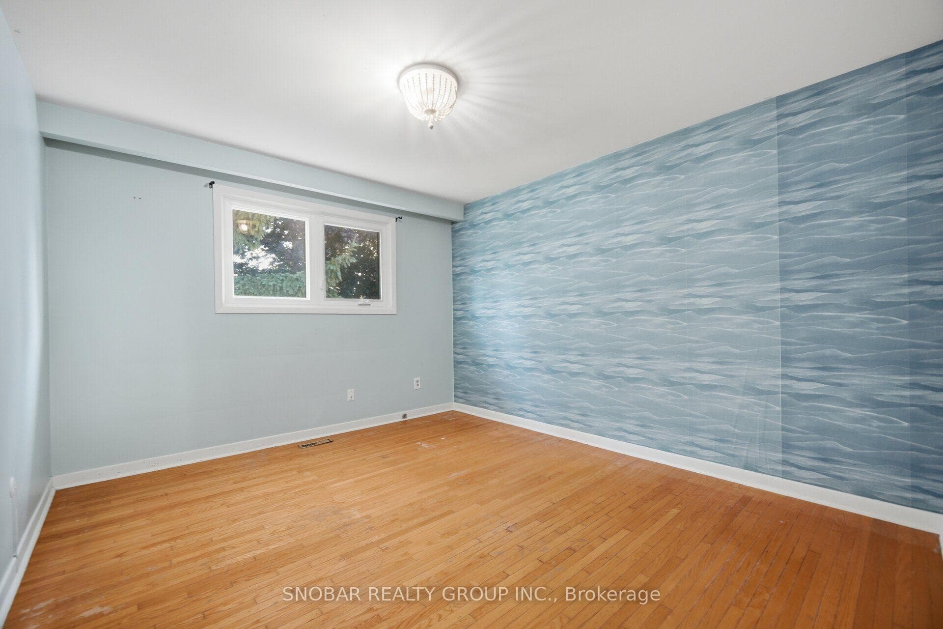 1228 Shamir Crescent photo 15