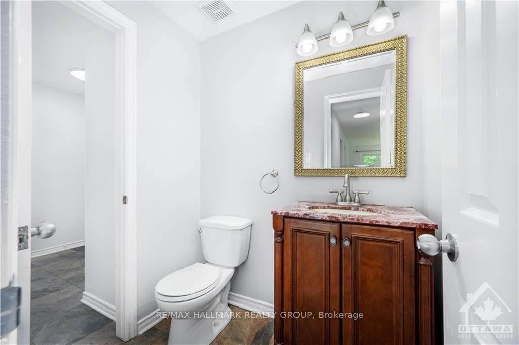 1843 THISTLELEAF Crescent photo 6