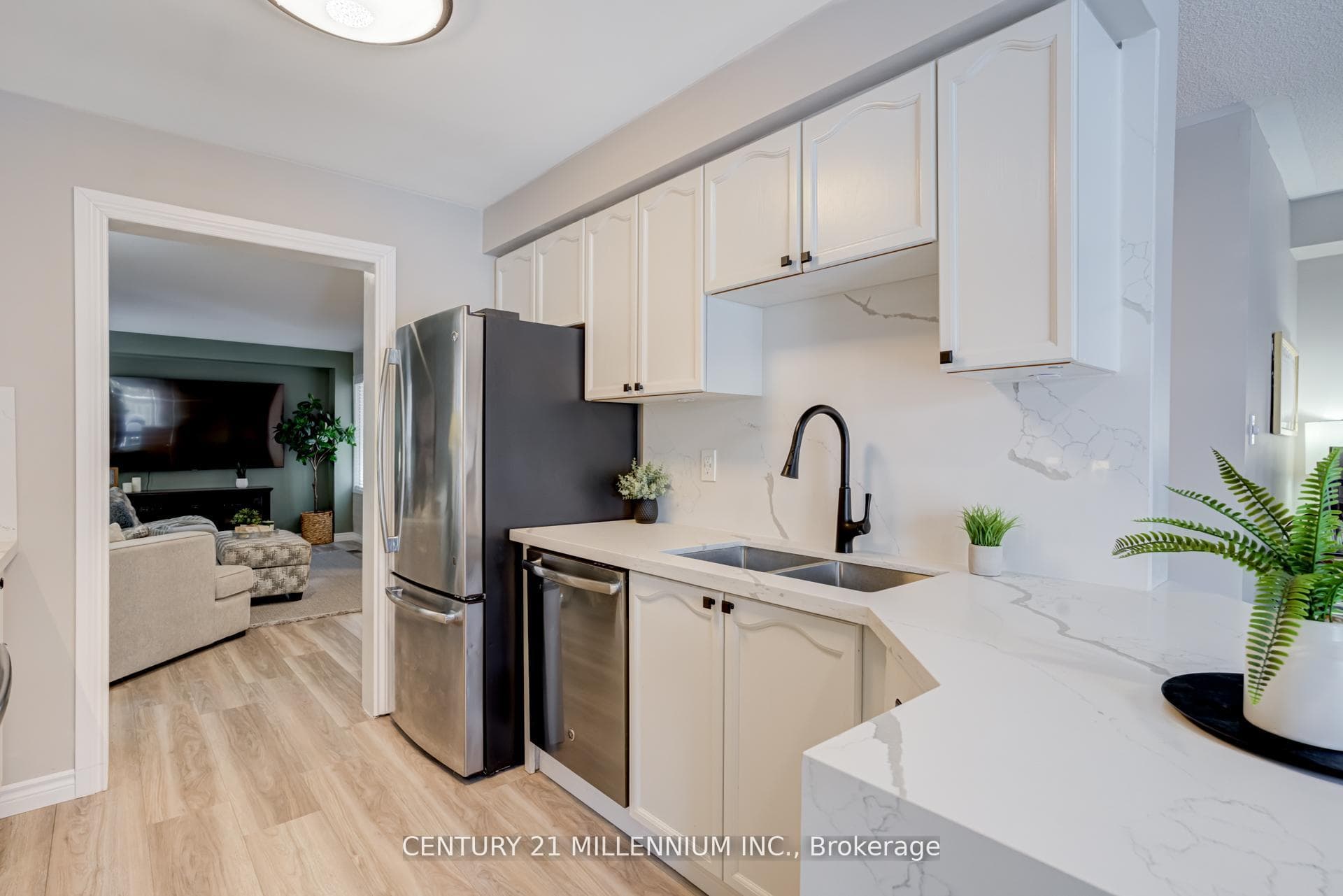 327 Perry Road photo 10