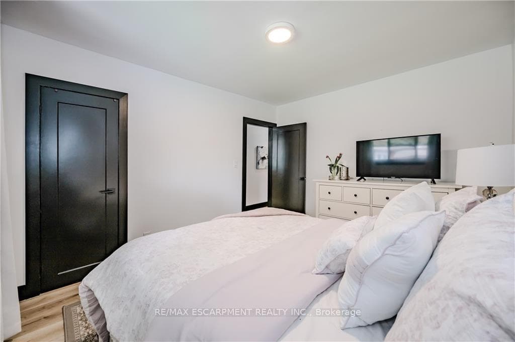 2155 Mountainside Drive photo 16