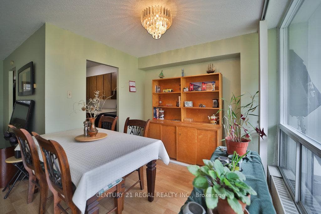 40 Sunrise Avenue Unit 112 photo 9