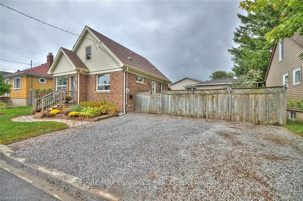 29 BLAIR Crescent photo 39