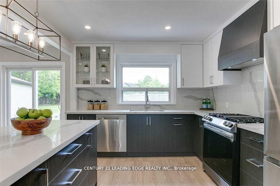 403 Oceanside Avenue photo 8