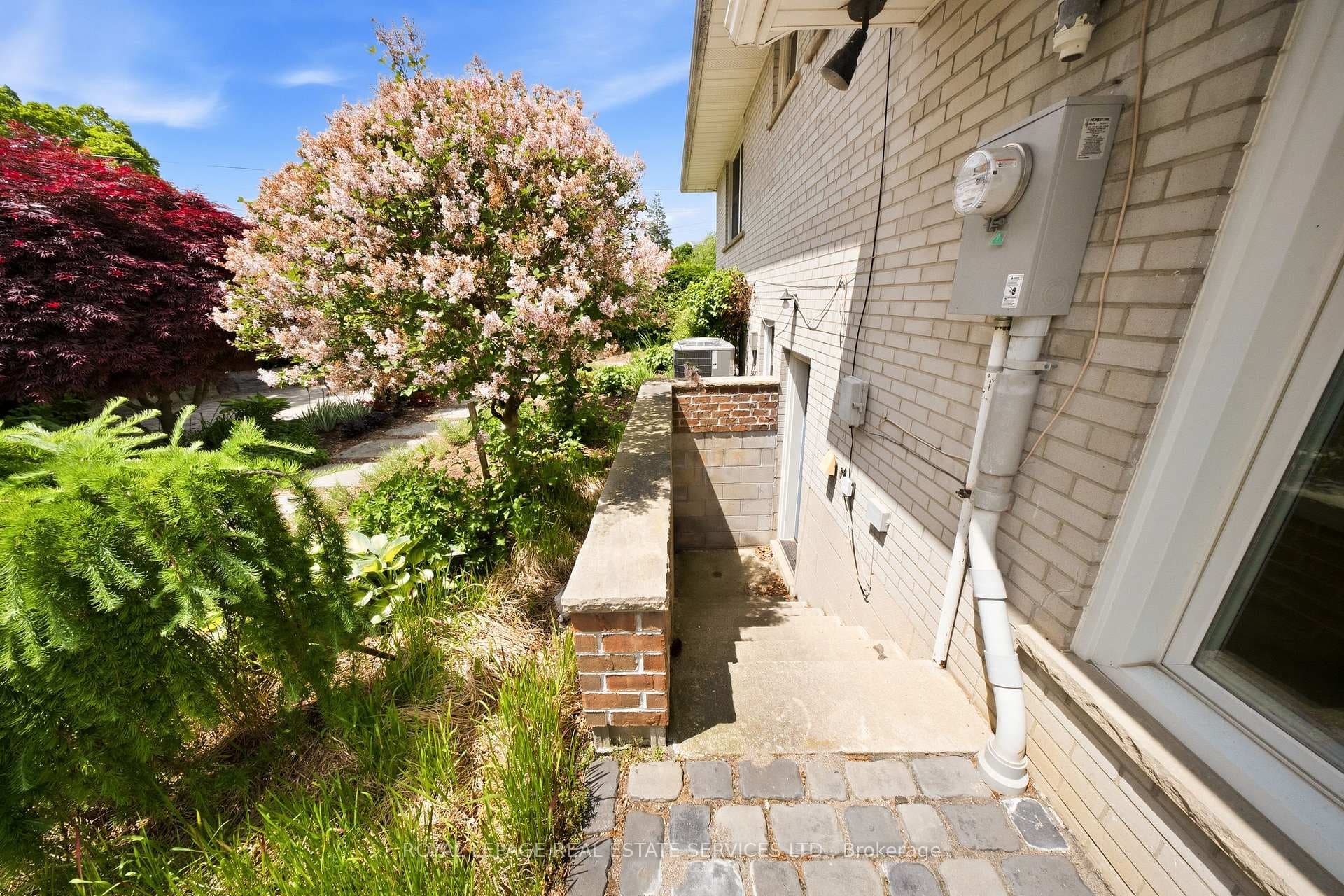 28 Bemersyde Drive photo 44