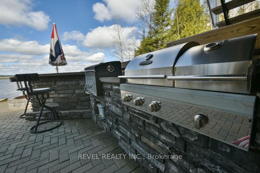 29 Martineau Avenue photo 43