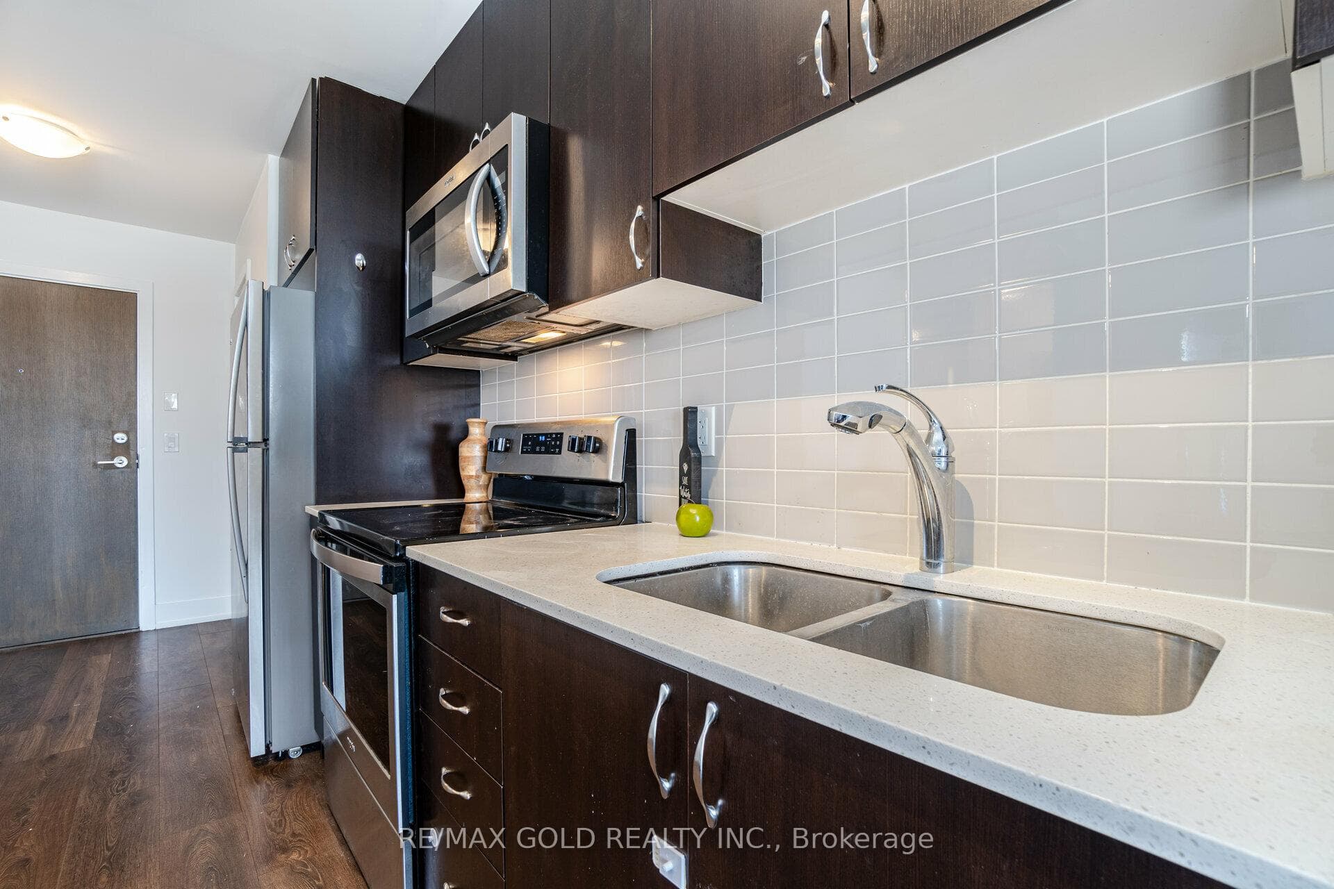 1255 Bayly Street Unit LP03 photo 14
