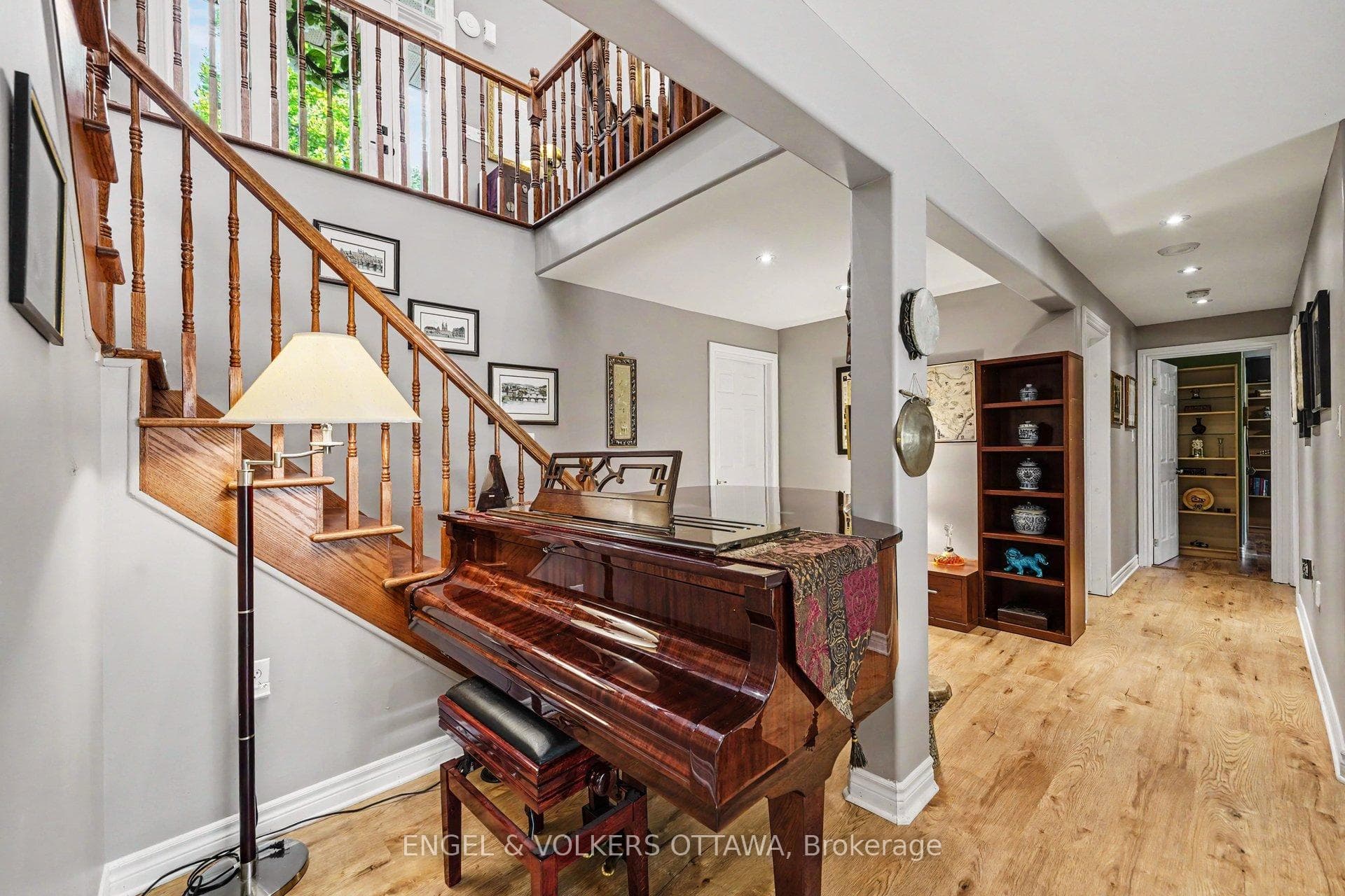 382 Craig Road photo 16