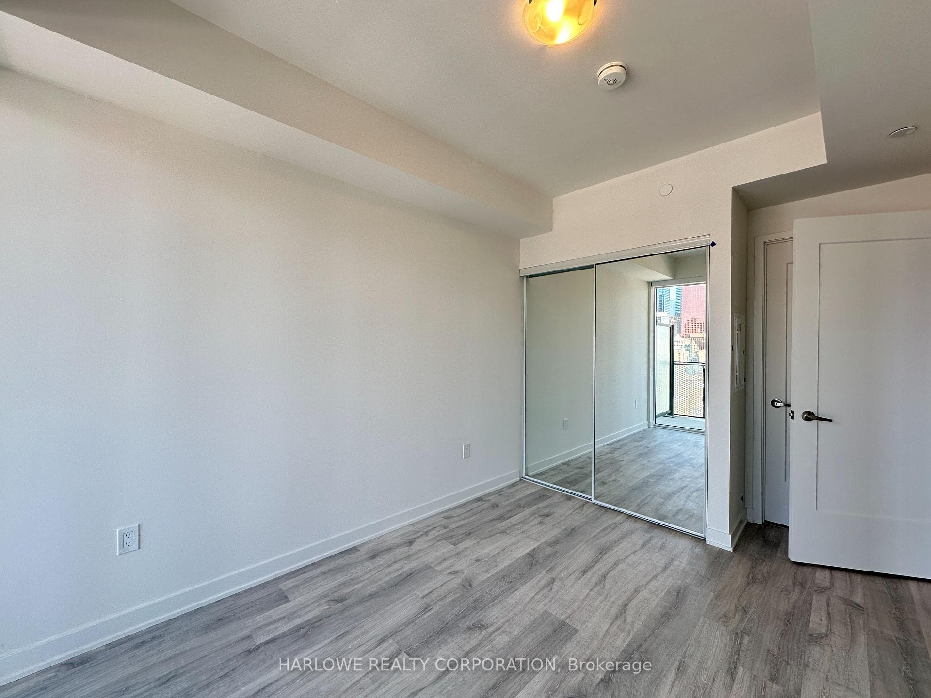 135 Lower Sherbourne Street Unit 1855 W photo 8