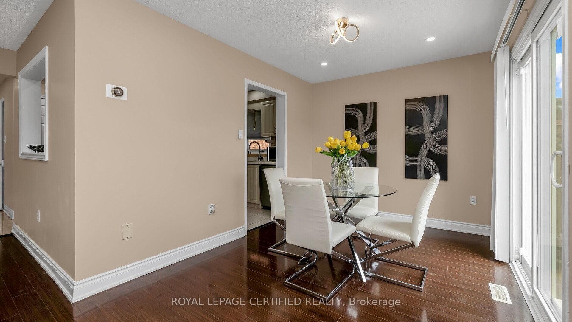 157 Kingknoll Drive photo 16