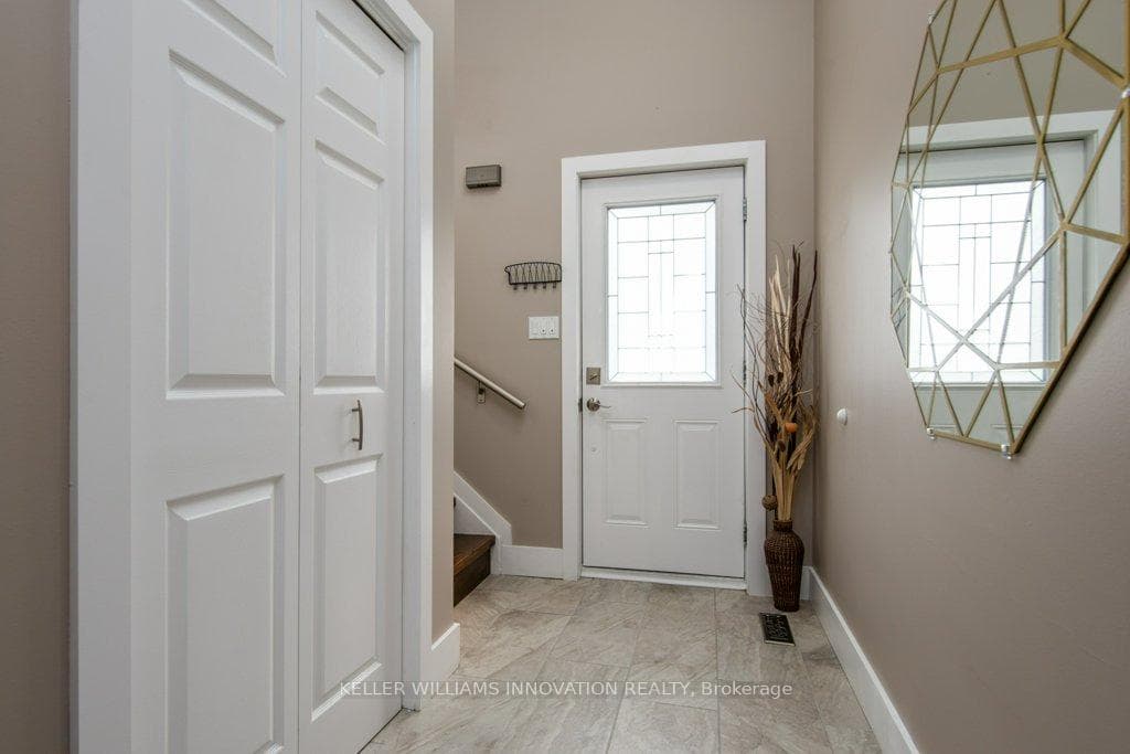 676 WESTHEIGHTS Drive photo 3