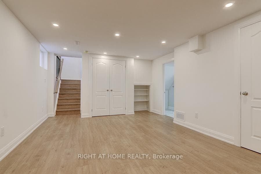 2126 Varency Drive photo 3